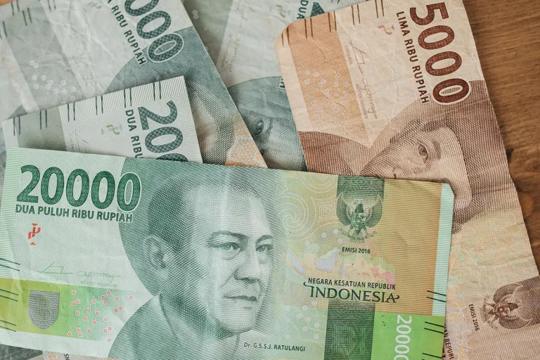 Kumpulan uang Rupiah kertas